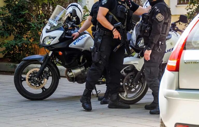 Χειροπέδες σε 44χρονο για κατοχή ναρκωτικών σε περιοχή της Αττικής – Στη δικογραφία και 42χρονη γνωστή στις αρχές