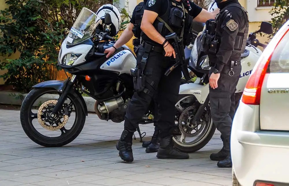 Περιφερειακή Υμηττού: Χειροπέδες σε 20χρονο οδηγό που κινούνταν με 200 χλμ/ώρα
