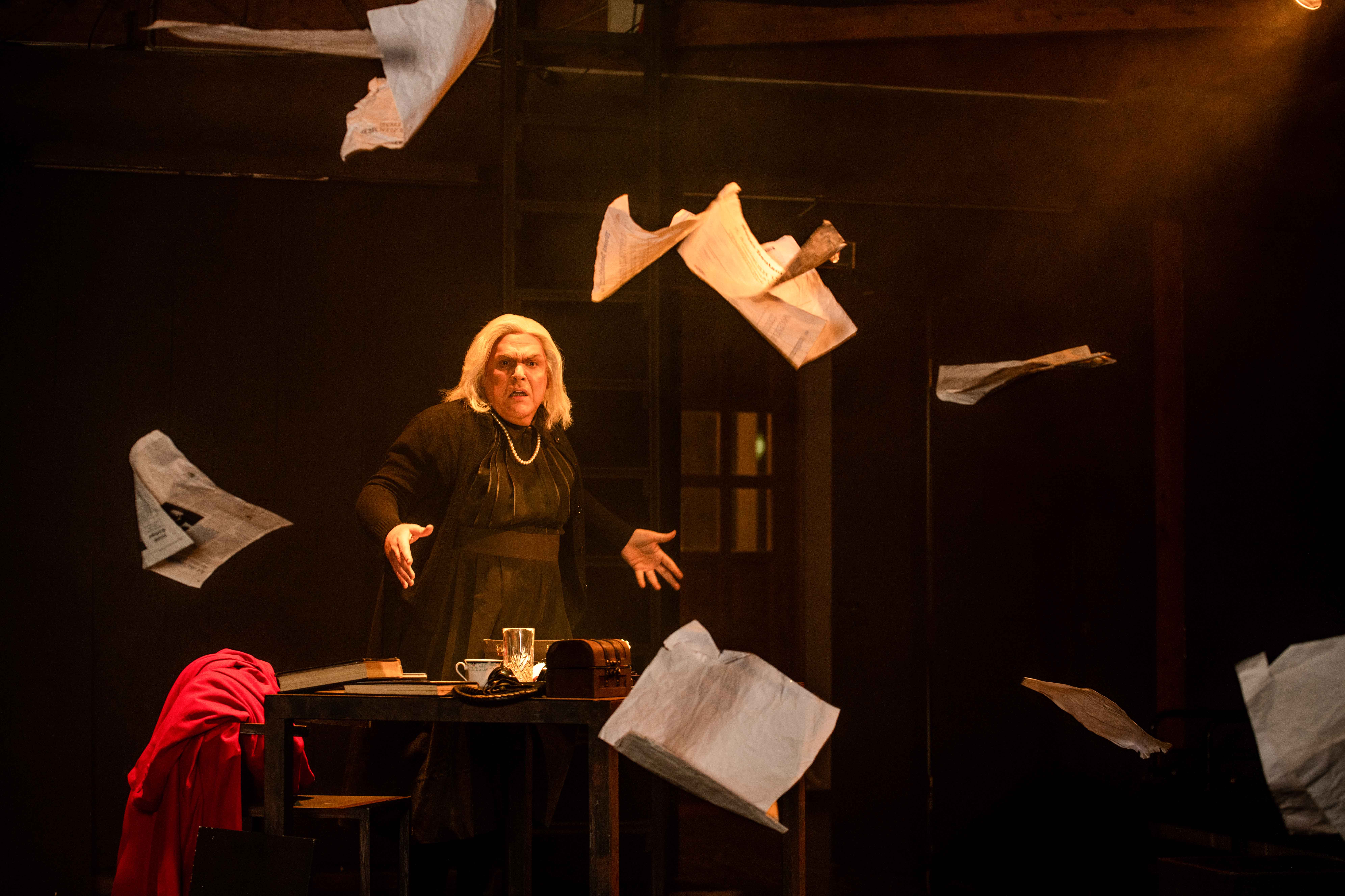 Η παράσταση «Είμαι η Γυναίκα Μου» στο Θέατρο Artbox Fargani