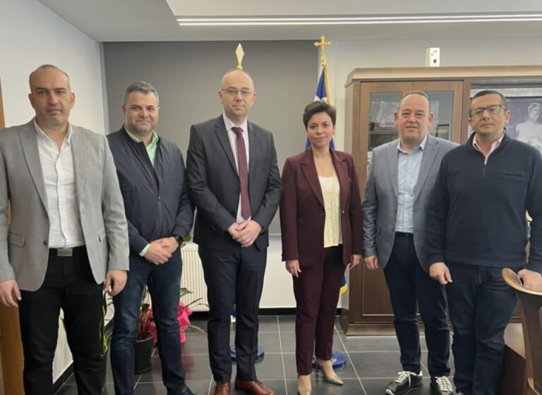 Λάρισα: Η αναβάθμιση του 404 Στρατιωτικού νοσοκομείο τέθηκε σε συνάντηση της Ένωσης Στρατιωτικών με την Αντιπεριφερειάρχη Μ. Γαλλιού