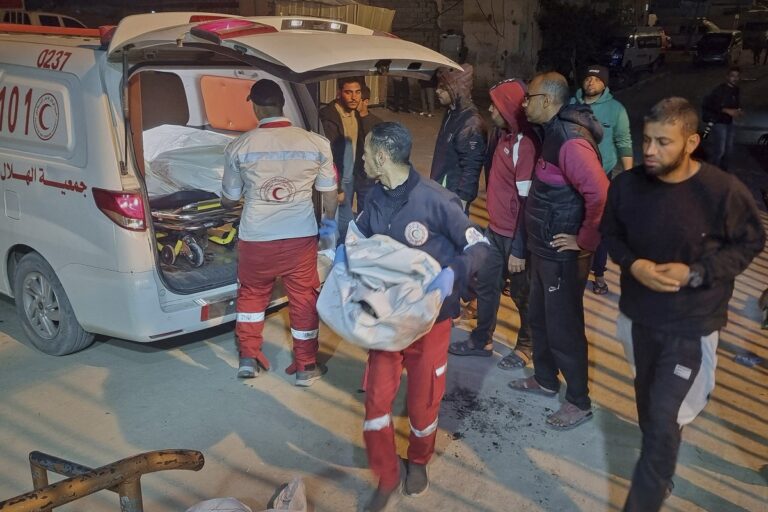 Γάζα: Νεκροί από ισραηλινά πυρά 8 παραϊατρικοί και οι 14 διασώστες που αγνοούνταν