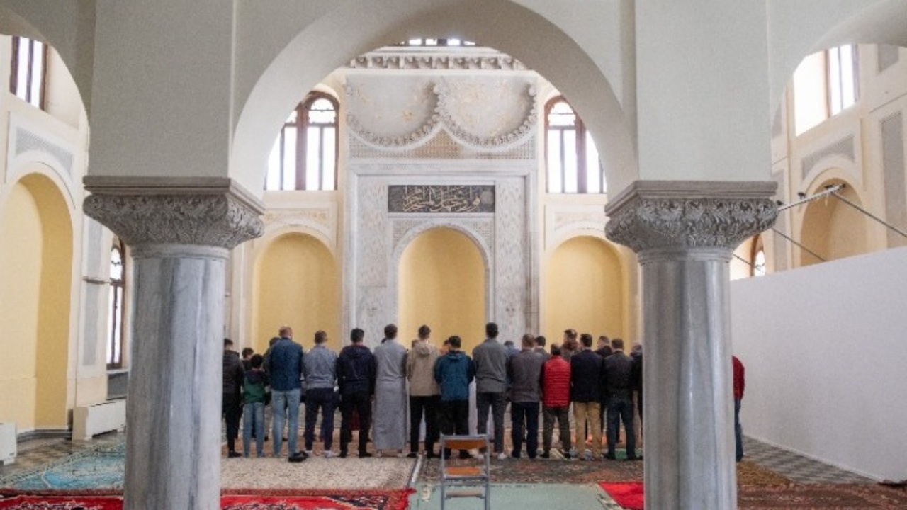 Θεσσαλονίκη: Άνοιξε το Γενί Τζαμί για την προσευχή των Μουσουλμάνων