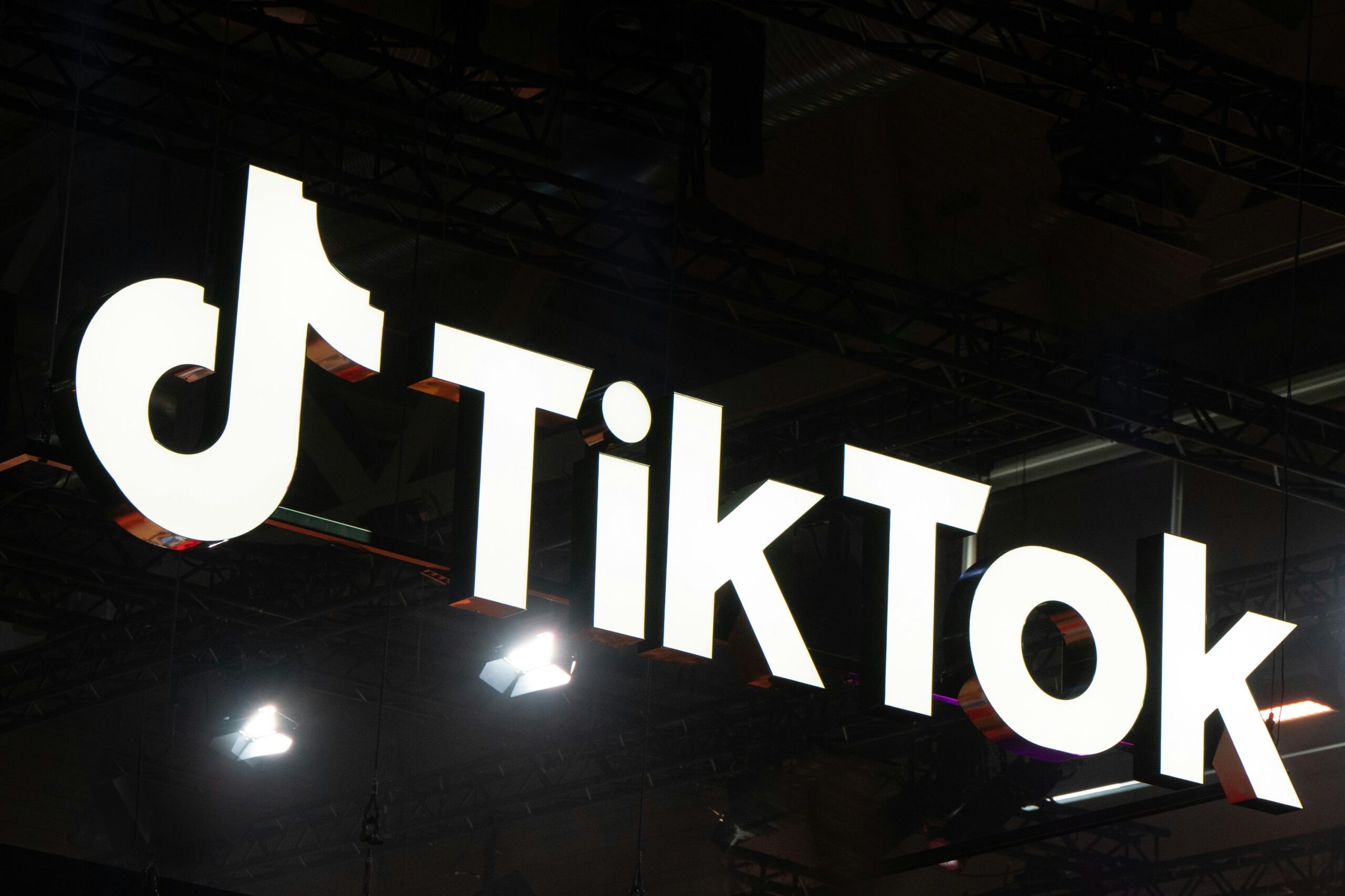 Ένθετο Social Media: Μάχη για την αγορά του TikTok – Οι πιθανοί αγοραστές