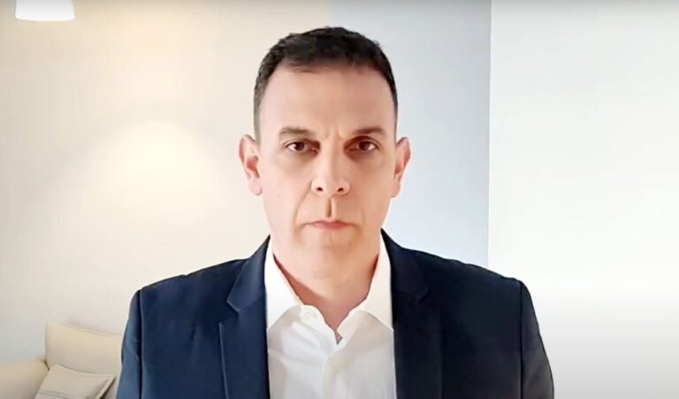 ΣΥΡΙΖΑ για τα λεγόμενα του Κ. Μητσοτάκη στο υπουργικό: Απονομιμοποιημένος, έδωσε ήδη το δαχτυλίδι και ψάχνει την έξοδο του Μαξίμου