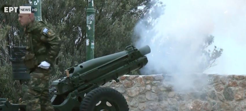 Οι 21 κανονιοβολισμοί στο Λυκαβηττό για τον εορτασμό της 25ης Μαρτίου