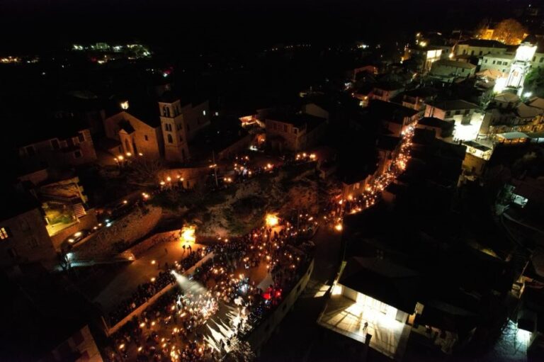 H φλόγα της ελευθερίας ζωντάνεψε εκ νέου στη Δημητσάνα