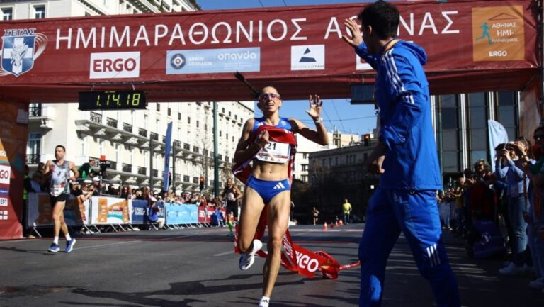 Ο Ρουμάνος Ποπ και η Αναστασία Μαρινάκου θριάμβευσαν στον 13ο Ημιμαραθώνιο της Αθήνας