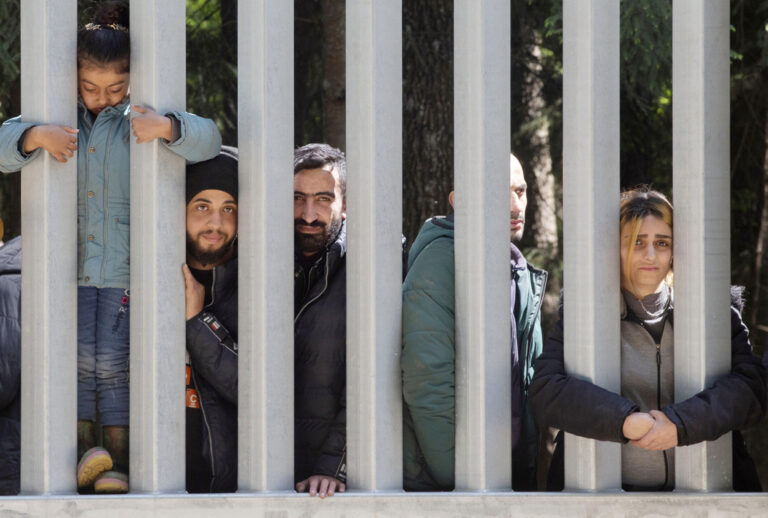Πολωνία: Η Γερουσία ενέκρινε νομοσχέδιο που επιτρέπει τον περιορισμό του δικαιώματος στο άσυλο