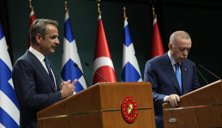 Δυσχερές να οργανωθεί άμεσα στην Άγκυρα συνάντηση Μητσοτάκη – Ερντογάν
