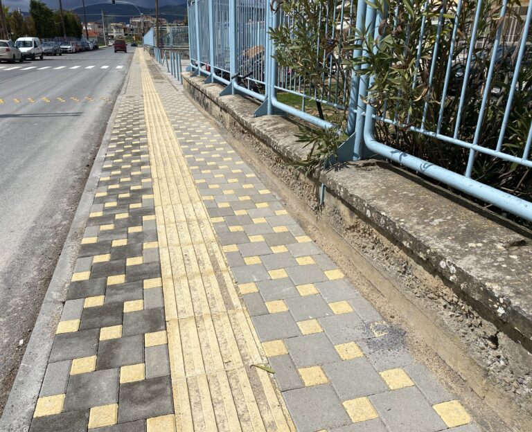 Σε εξέλιξη το πρόγραμμα κατασκευής νέων πεζοδρομίων στην Τρίπολη