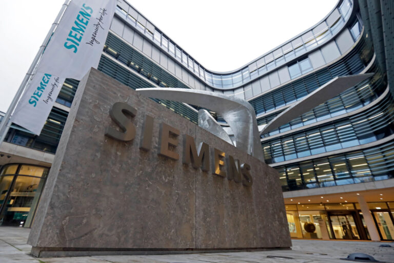 Γερμανία: Η Siemens περικόπτει παγκοσμίως 6.000 θέσεις εργασίας