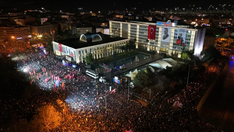Έκρυθμη για τέταρτη μέρα η κατάσταση στην Τουρκία- Σήμερα η απόφαση αν θα προφυλακιστεί ο Ιμάμογλου