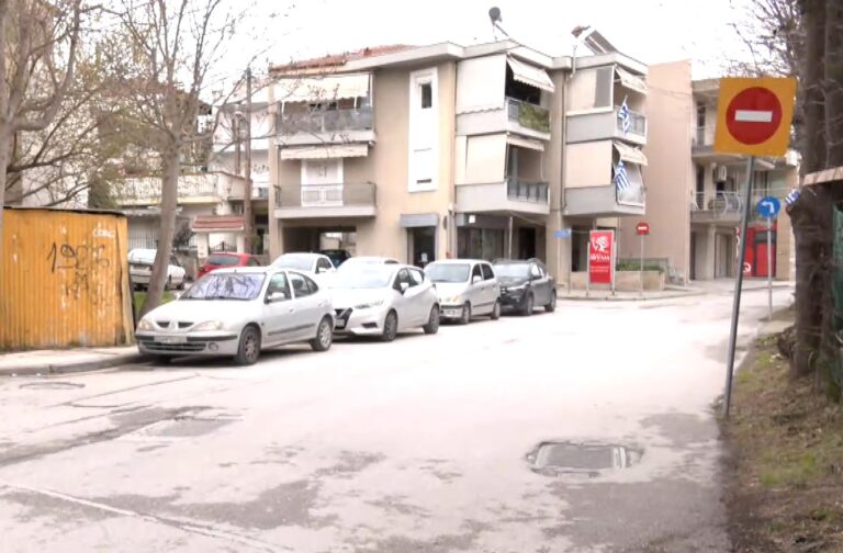 Θεσσαλονίκη: Σύλληψη 48χρονου που ενεπλάκη σε τροχαίο – Τραυμάτισε με μαχαίρι επιβάτη άλλου ΙΧ