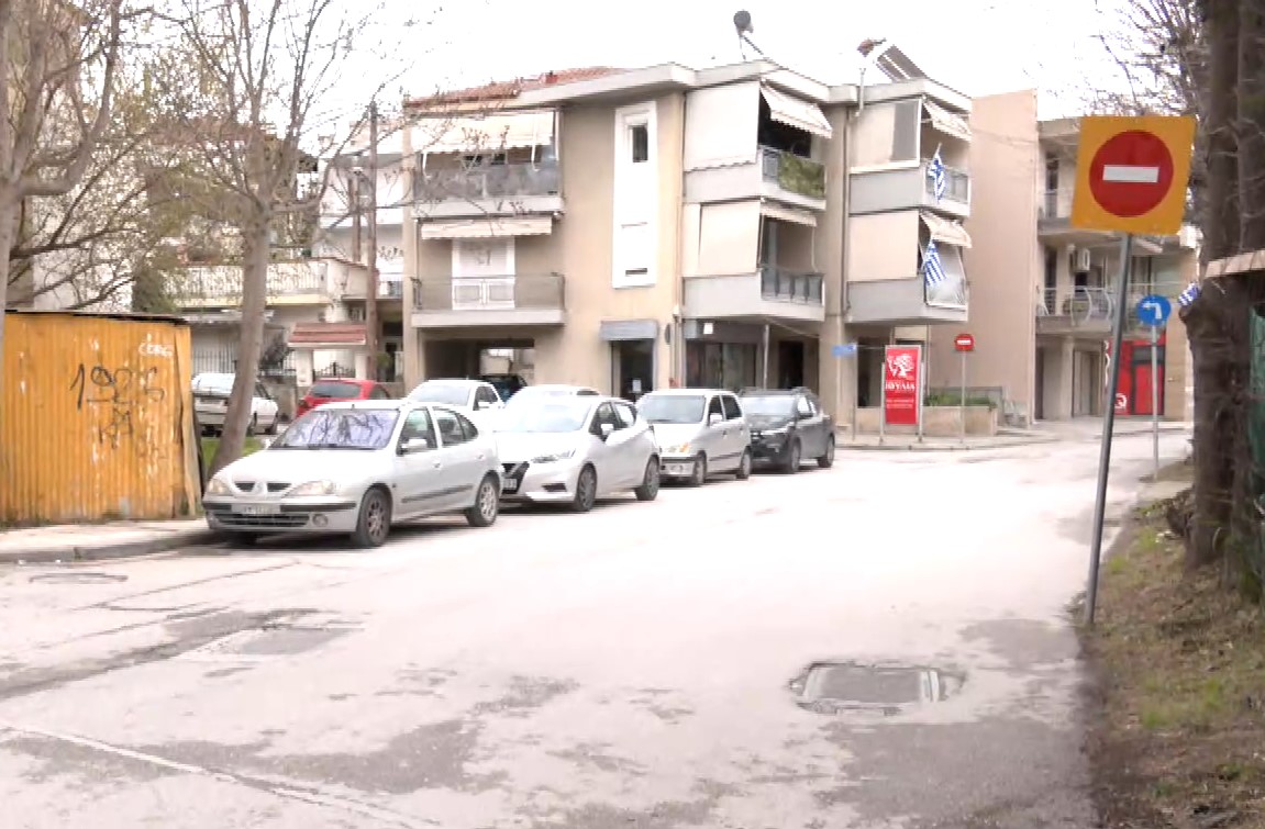 Θεσσαλονίκη: Σύλληψη 48χρονου που ενεπλάκη σε τροχαίο – Τραυμάτισε με μαχαίρι επιβάτη άλλου ΙΧ