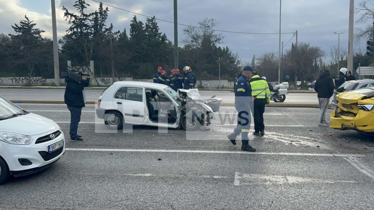 Τρεις νεκροί από καραμπόλα αυτοκινήτων στην Κατεχάκη – Μέλη της ίδιας οικογένειας τα θύματα