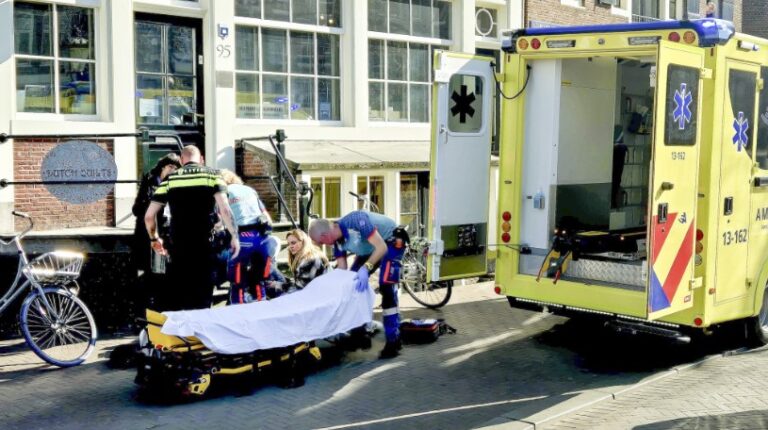 Άμστερνταμ: Πέντε τραυματίες σε επίθεση με μαχαίρι κοντά στην πλατεία Νταμ – O δράστης συνελήφθη