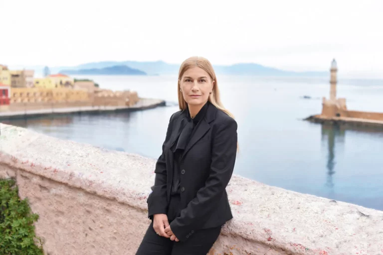 Η Υφυπουργός Μετανάστευσης στην ΕΡΤ Χανίων: Δεν εξετάζουμε τη δημιουργία επιπλέον χώρων φιλοξενίας μεταναστών στην Κρήτη
