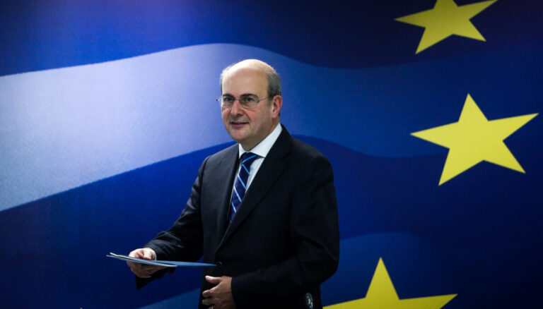 Κ. Χατζηδάκης: Ενθάρρυνση των δωρεών προς το Δημόσιο, τάξη στα ιδρύματα και τις σχολάζουσες κληρονομιές