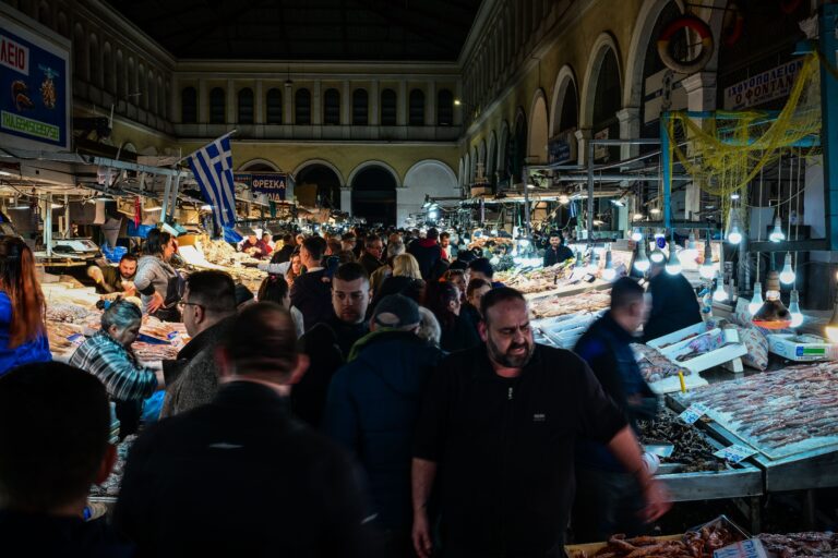 Το αδιαχώρητο στην ψαραγορά για τον παραδοσιακό μπακαλιάρο – Από 6,98€/κιλό για ξαρμυρισμένο φιλέτο, από 15€/κιλό ο φρέσκος