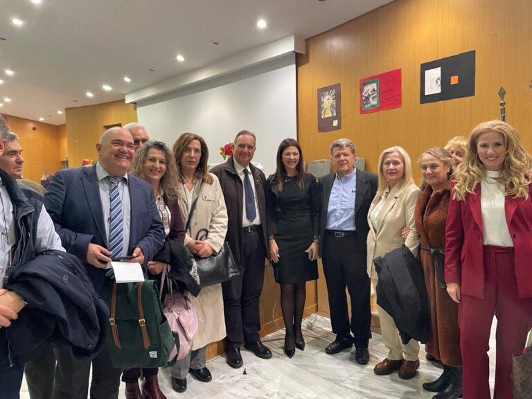 Συνάντηση εργασίας της Σ. Ζαχαράκη με τους Περιφερειακούς Επόπτες και τους Επόπτες Ποιότητας Εκπαίδευσης