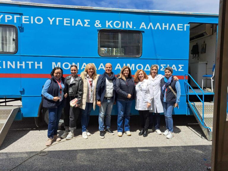 Η εκπαιδευτική κοινότητα δύο σχολείων έδωσε εθελοντικά αίμα