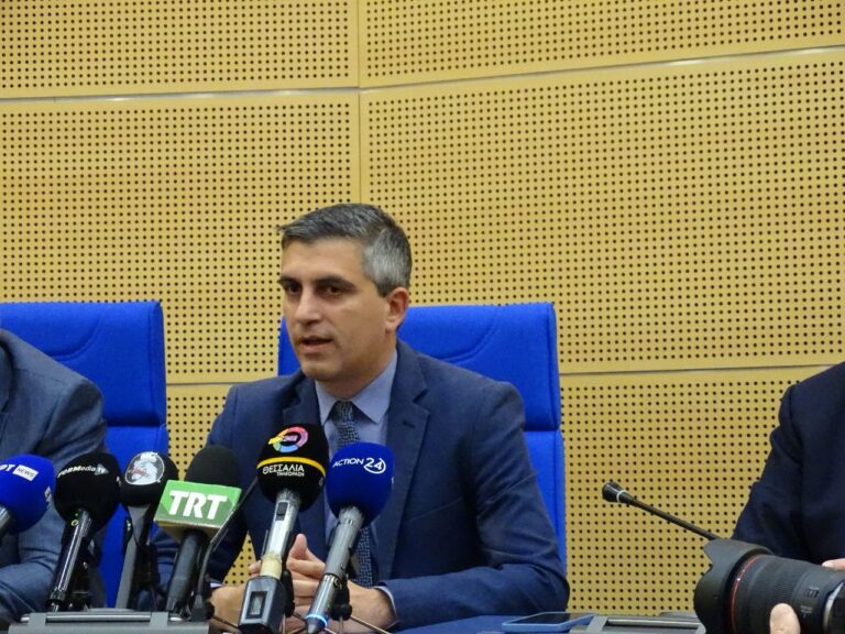Υπεγράφησαν οι συμβάσεις για τα οδικά έργα αποκατάστασης των ζημιών από τις θεομηνίες «Daniel» και «Elias»