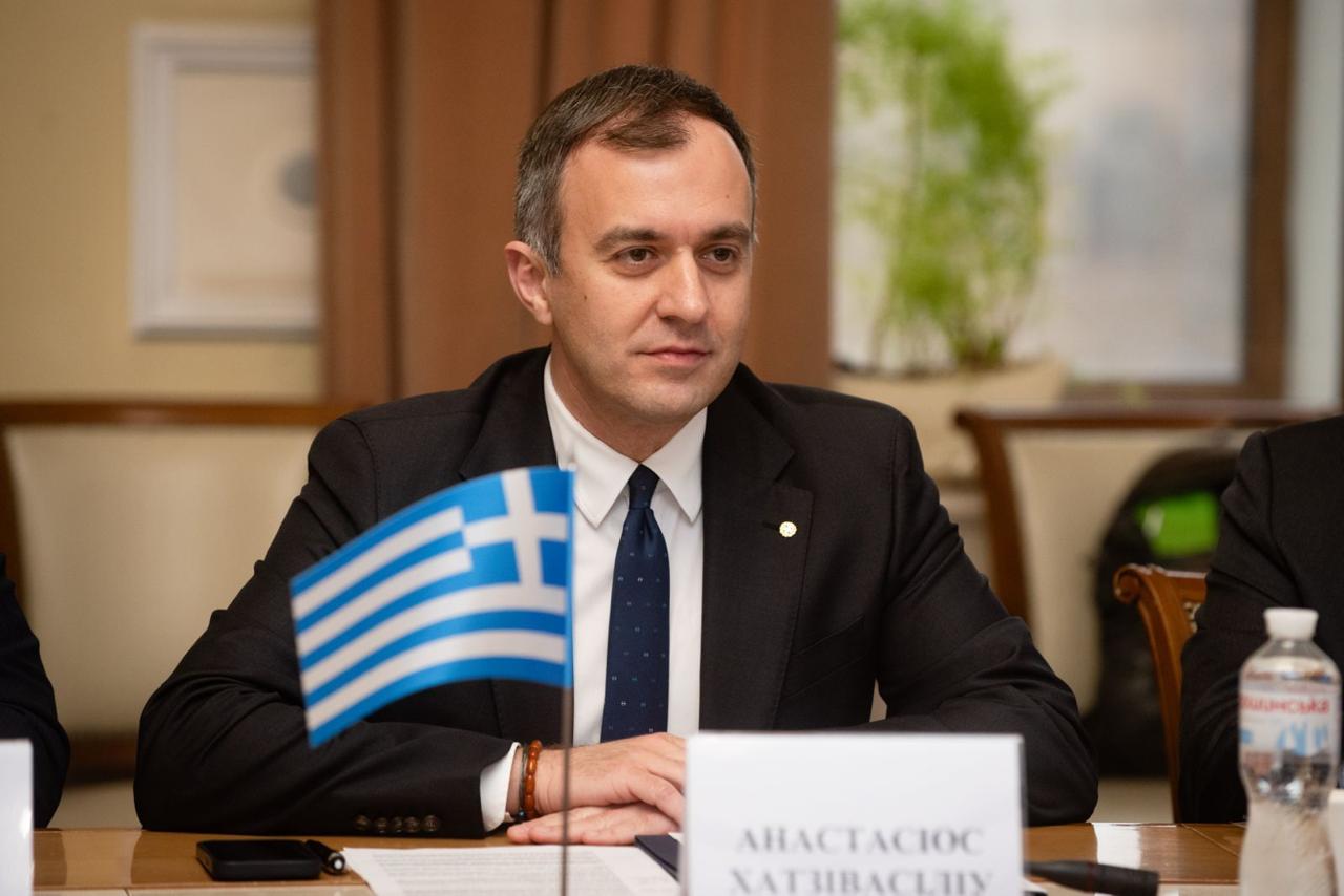 Τ. Χατζηβασιλείου (ΥΦΥΠΕΞ) από το Κίεβο: Αναγκαία η ειρήνευση και η ταχύτερη ανοικοδόμηση της Ουκρανίας