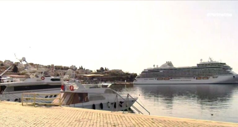 Το πρώτο κρουαζιερόπλοιο έδεσε στο λιμάνι της Καβάλας
