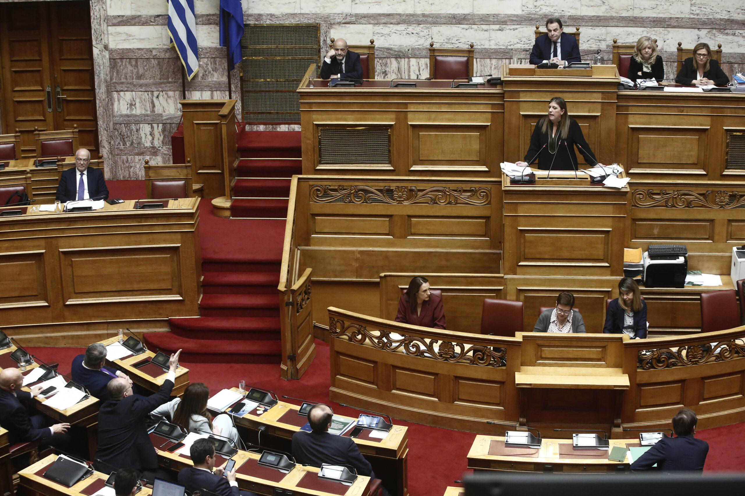 Προανακριτική για Τριαντόπολο: Έντονοι διαξιφισμοί κυβέρνησης – αντιπολίτευσης – Στις 19:00 η μυστική ψηφοφορία