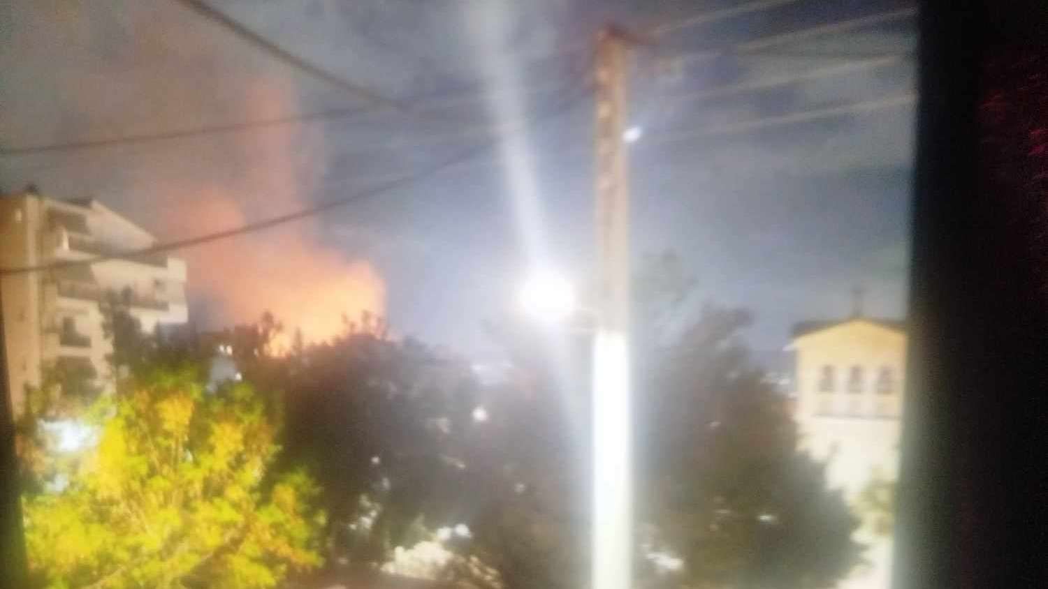 Φωτιά σε εγκαταλελειμμένο εργοστάσιο στα Άνω Πατήσια