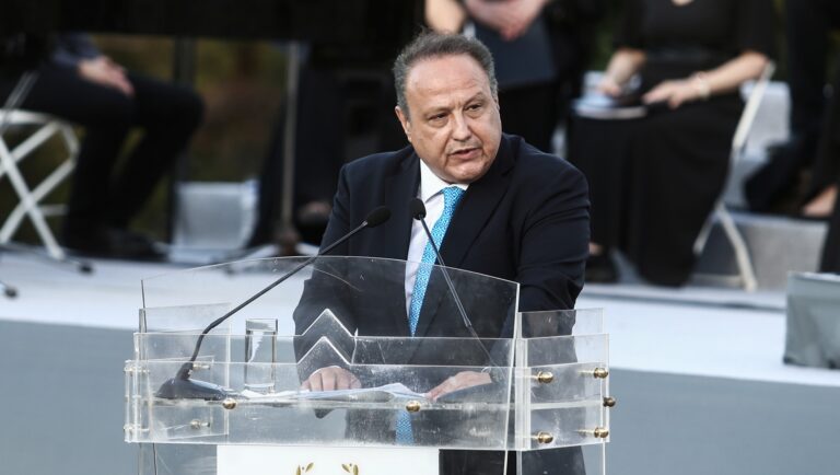 Αγγελούδης: «Γυρίζουμε σελίδα στην καθαριότητα με σάρωθρα για σκούπισμα σε όλες τις γειτονιές»