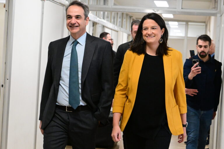Υπουργείο Εργασίας, πριν από λίγο: Οι δηλώσεις του Πρωθυπουργού και της Νίκης Κεραμέως