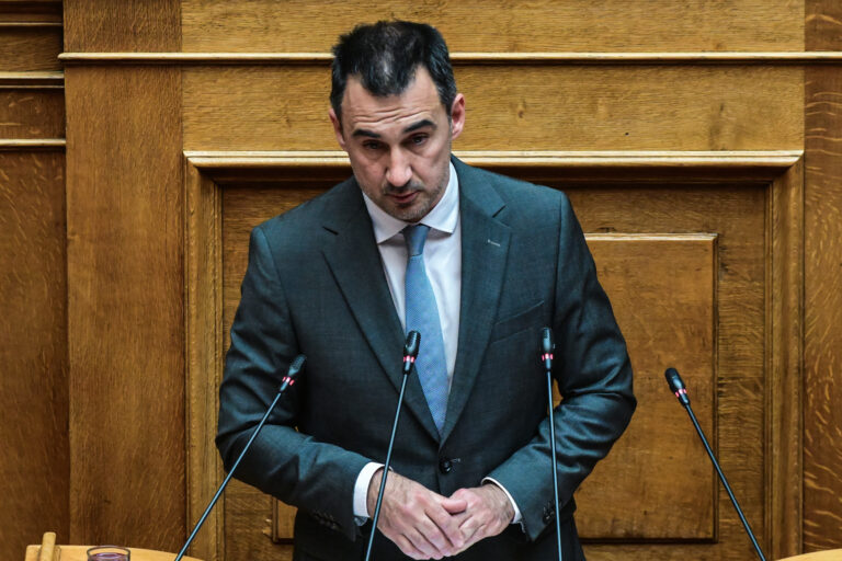 Αλ. Χαρίτσης για τα εξοπλιστικά: Κάνετε μπίζνες με τους εξοπλισμούς και πουλάτε πατριωτισμό