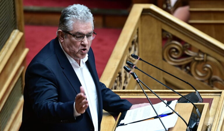 Δ. Κουτσούμπας: Το ΚΚΕ θα συνεχίσει να κάνει ό,τι περνάει από το χέρι του για να μη μείνει τίποτα στο σκοτάδι για το έγκλημα των Τεμπών