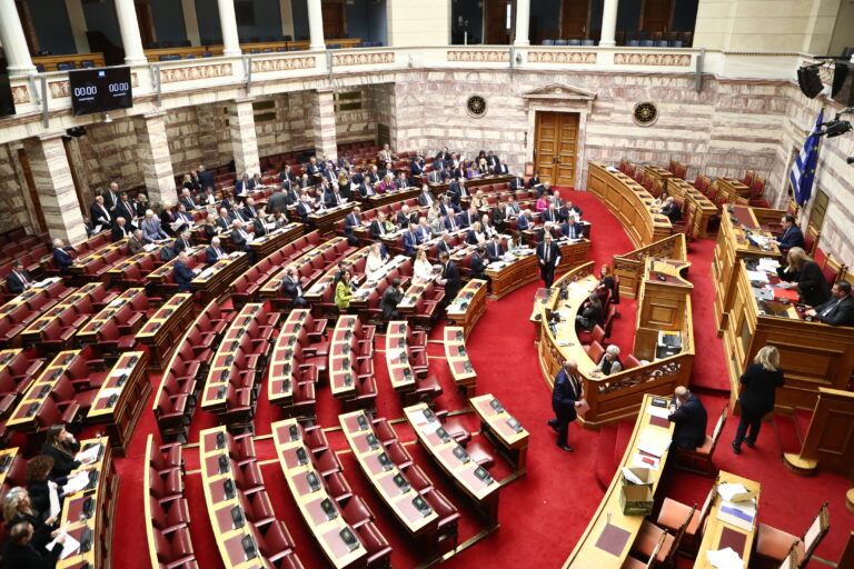 Υπερψηφίστηκε από την Ολομέλεια της Βουλής η παραπομπή Τριαντόπουλου στο Δικαστικό Συμβούλιο