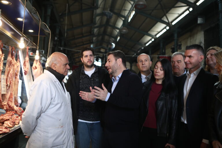 Νίκος Ανδρουλάκης: Φέτος οι πολίτες θα πληρώσουν το πιο ακριβό πασχαλινό τραπέζι όλων των εποχών