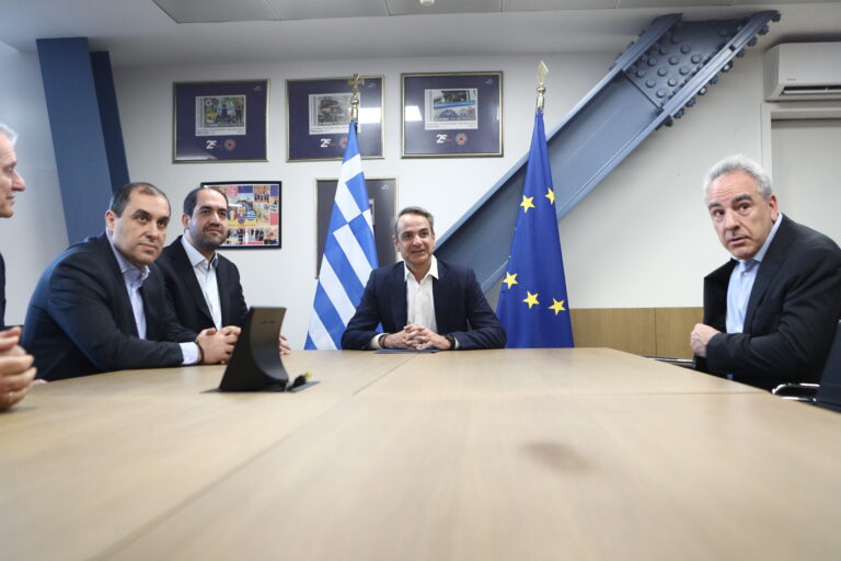 Επίσκεψη του Πρωθυπουργού στο Υπουργείο Κλιματικής Κρίσης και Πολιτικής Προστασίας – Δηλώσεις πριν απο λίγο