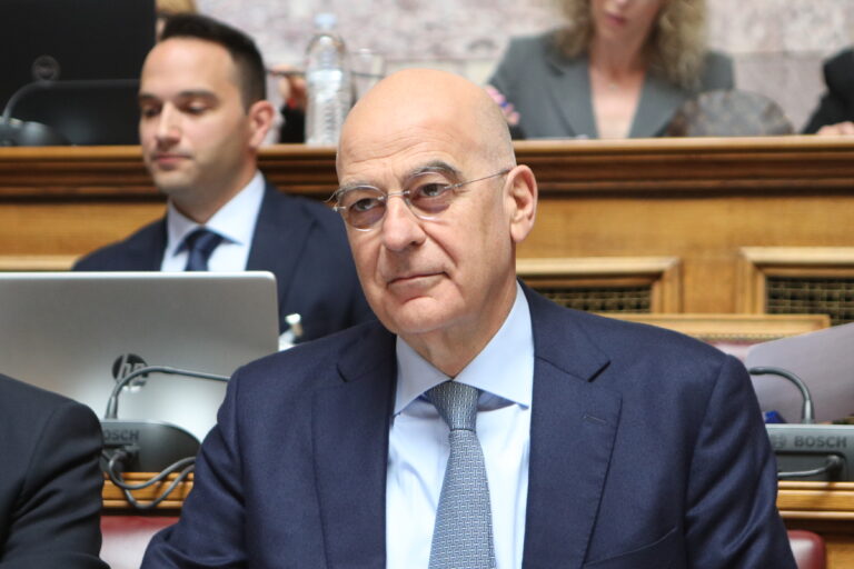 Ν. Δένδιας: Στόχος ο εξορθολογισμός και η διασφάλιση λειτουργίας των στρατιωτικών νοσοκομείων – Κριτική από αντιπολίτευση