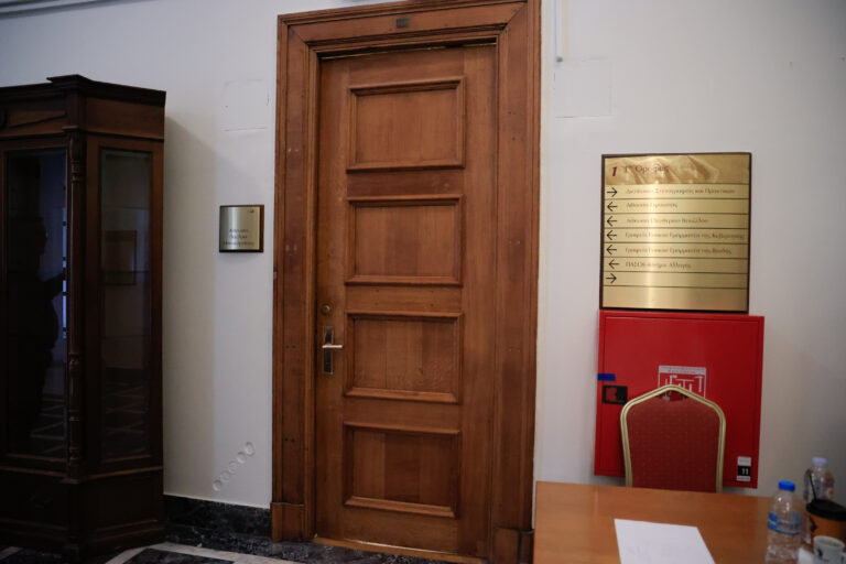 Τέμπη: Σε εξέλιξη η ανάγνωση της δικογραφίας από τους βουλευτές, θα γίνεται καθημερινά ανά 12ωρο – Πώς κινείται η διαδικασία