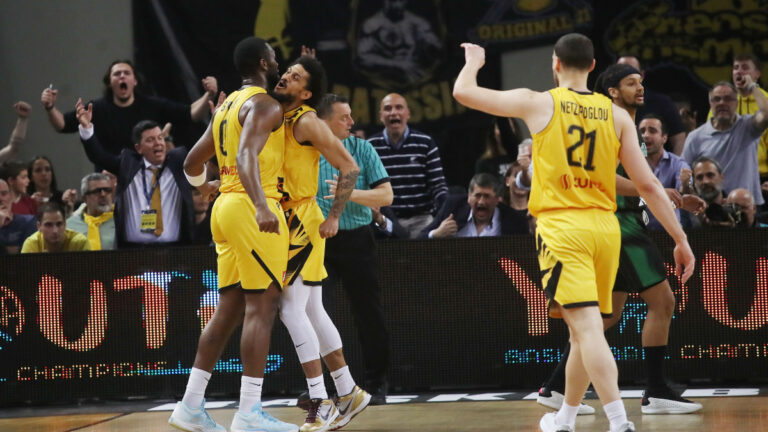 Champions League: Η ΑΕΚ έλιωσε 104-69 τη Ναντέρ στο ηφαίστειο της «SUNEL Arena» και «φτερούγισε» για final four