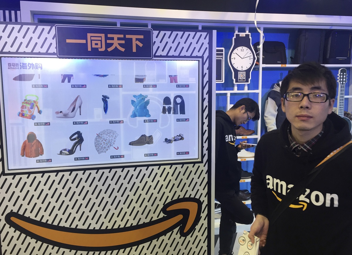 Κινέζοι πωλητές στο Amazon ετοιμάζονται για αυξήσεις τιμών ή αποχώρηση από την αγορά των ΗΠΑ μετά τους δασμούς