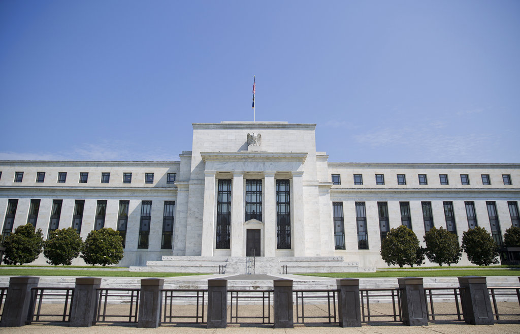 Διαμάχη Τραμπ με τον πρόεδρο της FED για τους δασμούς: «Κόψε τα επιτόκια Τζερόμ και σταμάτα τα πολιτικά παιχνίδια»
