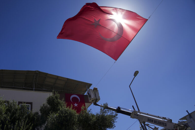 Τουρκία: Αρχίζει η δίκη φυλακισμένου Σουηδού δημοσιογράφου