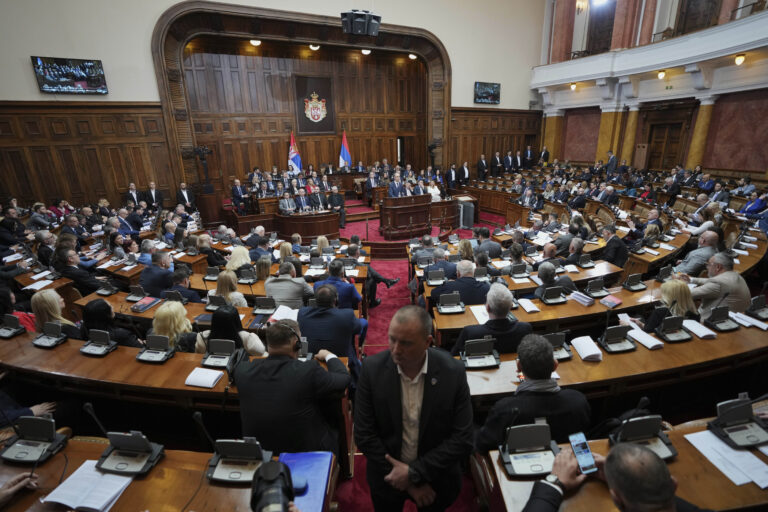 Σερβία: Συζήτηση στη βουλή για την εκλογή νέας κυβέρνησης – Προτεραιότητα ο τερματισμός των φοιτητικών κινητοποιήσεων λέει ο Τζούρο Μάτσουτ