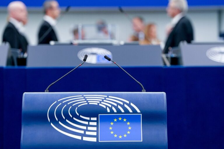 Οι ΥΠΕΞ της Ε.Ε. υιοθέτησαν κυρώσεις σε βάρος της Τεχεράνης – Η Γαλλία προσφεύγει στη Χάγη εναντίον του Ιράν