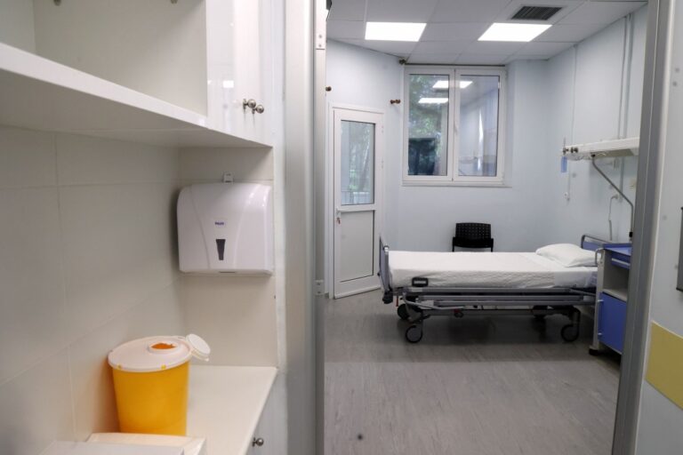 Δωρεά έξι θαλάμων αρνητικής πίεσης στο νοσοκομείο «Η Σωτηρία» από την Eurobank