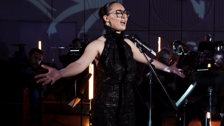 Eurovision 2025: Η Klavdia και η Ορχήστρα Σύγχρονης Μουσικής της ΕΡΤ σε μια ξεχωριστή εκτέλεση του τραγουδιού “Mon Amour”
