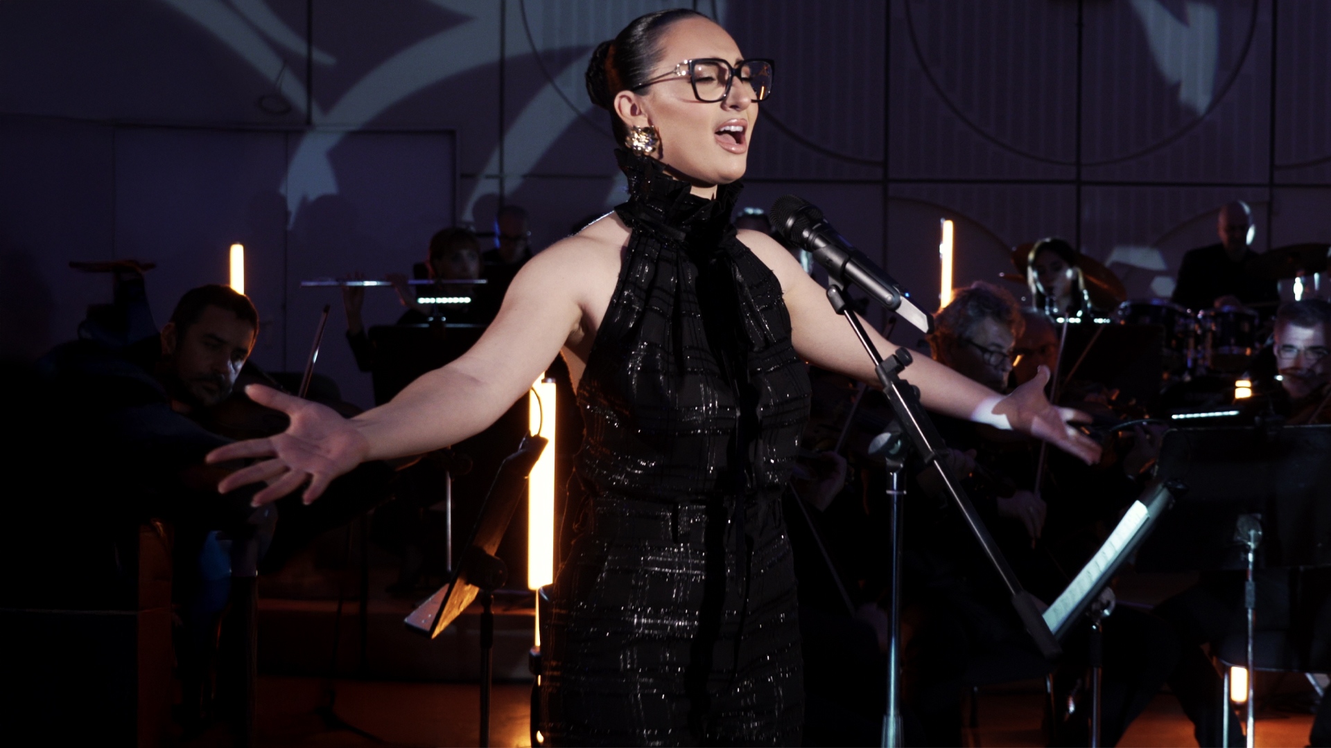 Eurovision 2025: Η Klavdia και η Ορχήστρα Σύγχρονης Μουσικής της ΕΡΤ σε μια ξεχωριστή εκτέλεση του τραγουδιού “Mon Amour”