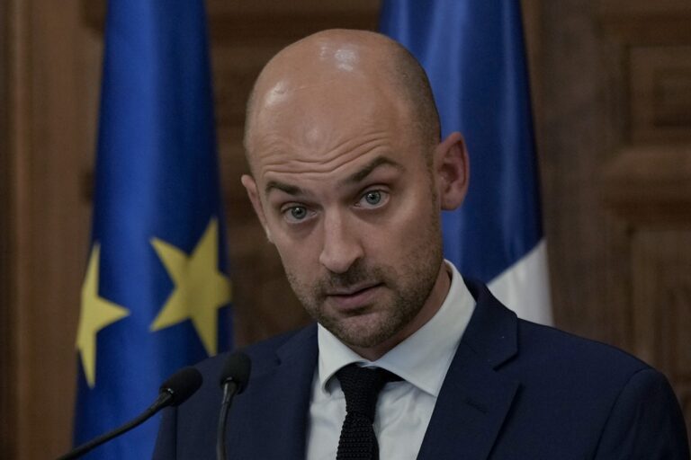 Γάλλος ΥΠΕΞ: Δεν θα περάσει χωρίς συνέπειες η απόφαση της Αλγερίας να απελάσει Γάλλους διπλωμάτες