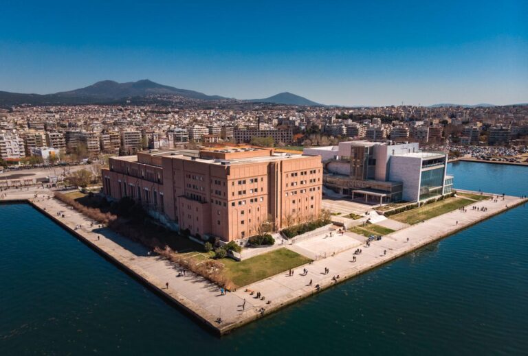 Θεσσαλονίκη: Η Περιφέρεια Κ. Μακεδονίας προωθεί την ενεργειακή αναβάθμιση του Μεγάρου Μουσικής και της ΓΑΔΘ